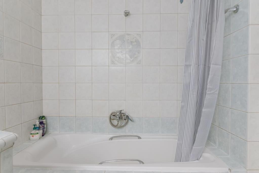 הרקליון Sunny Apartment For Couples & Friends In Centre מראה חיצוני תמונה